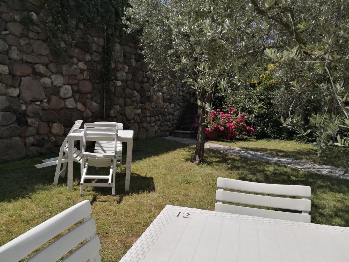 Residence Corte Del Bosco Garda  Bagian luar foto