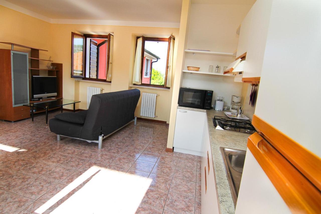 Residence Corte Del Bosco Garda  Bagian luar foto
