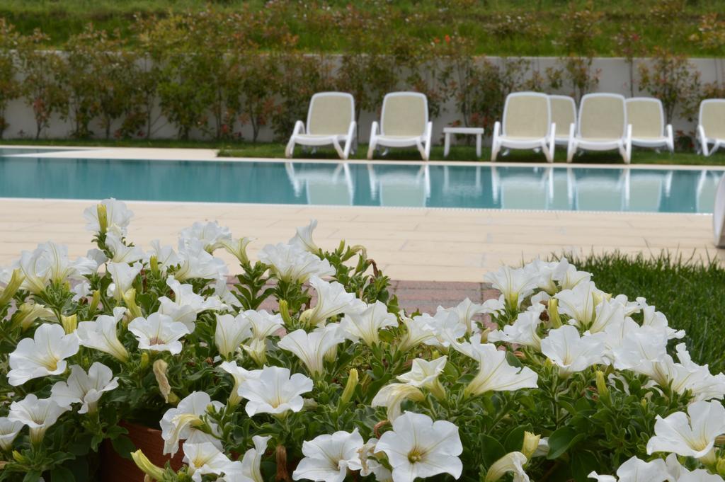 Residence Corte Del Bosco Garda  Bagian luar foto