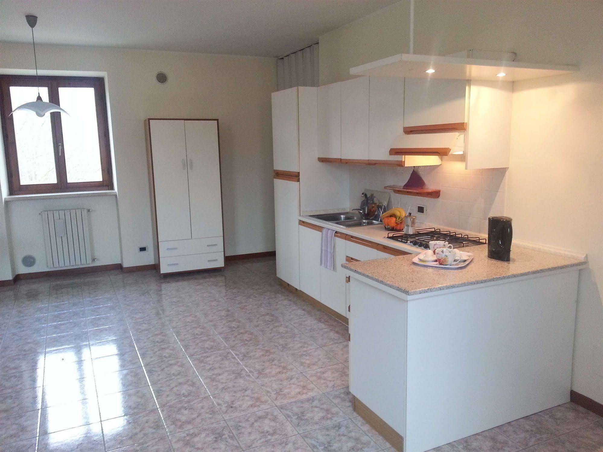 Residence Corte Del Bosco Garda  Bagian luar foto